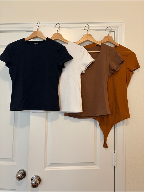 Abercrombie & Fitch Tops - A&F Lot of Short Sleeve T-shirts in Navy, White, Brown, Terracotta